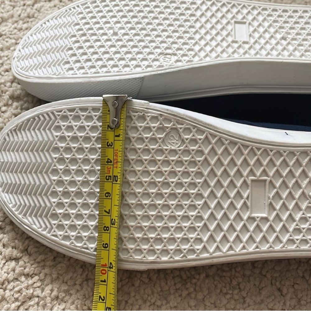 Men’s canvas shoes - Picture 10 of 11